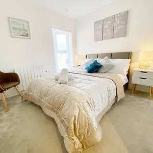Gild House 2-bedroom Close To Town Centre , Bournemouth United Kingdom
